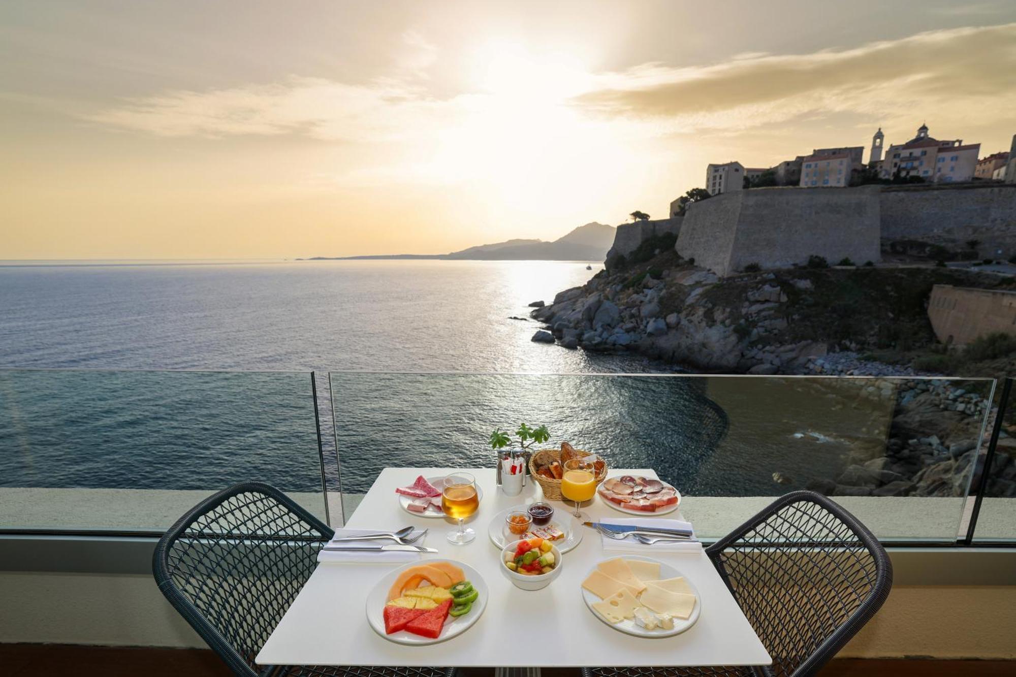 Hotel Saint Christophe Calvi  Exterior foto